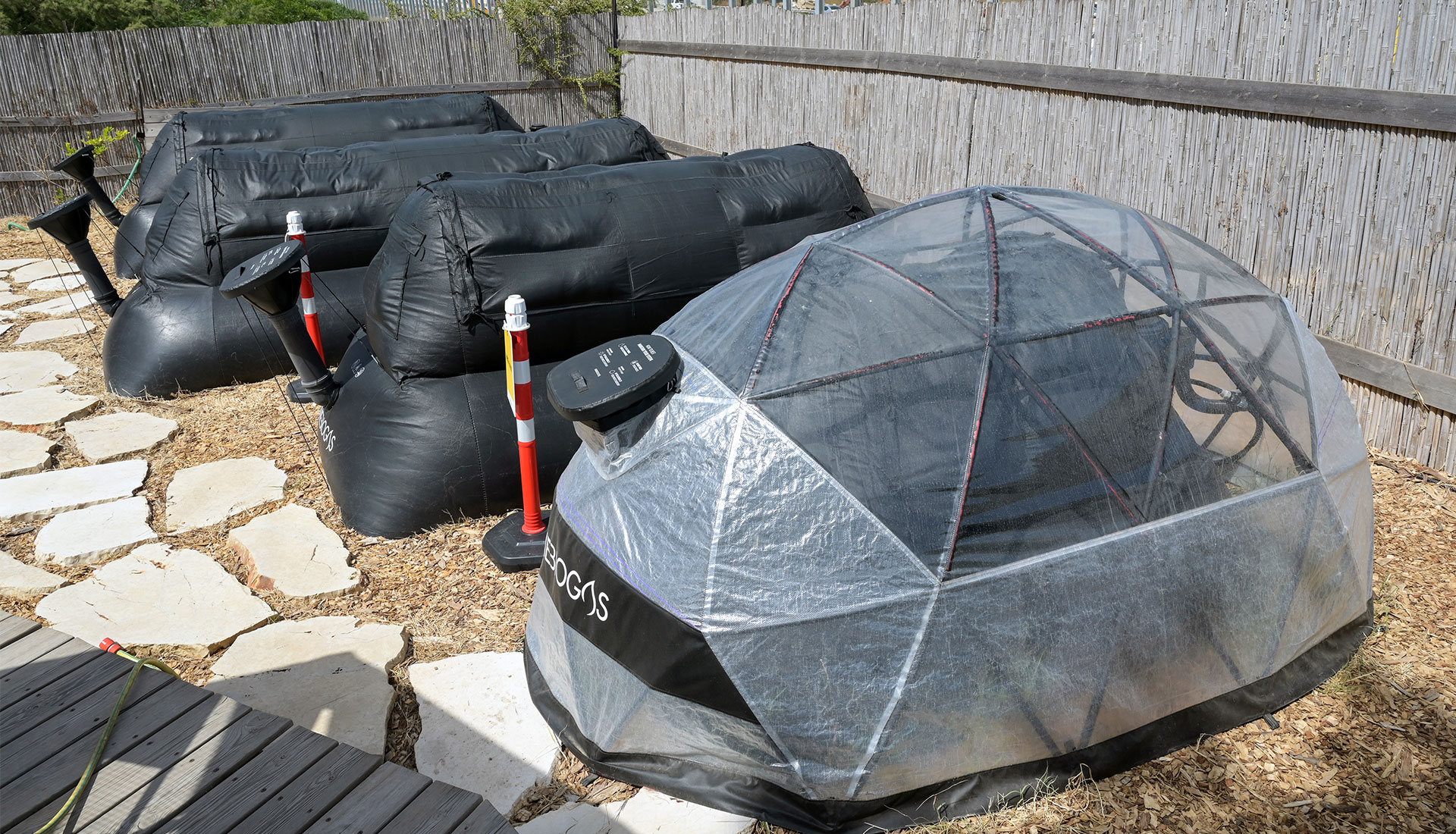 LANDWIRTSCHAFT IN DER WÜSTE - FLUR & FURCHE